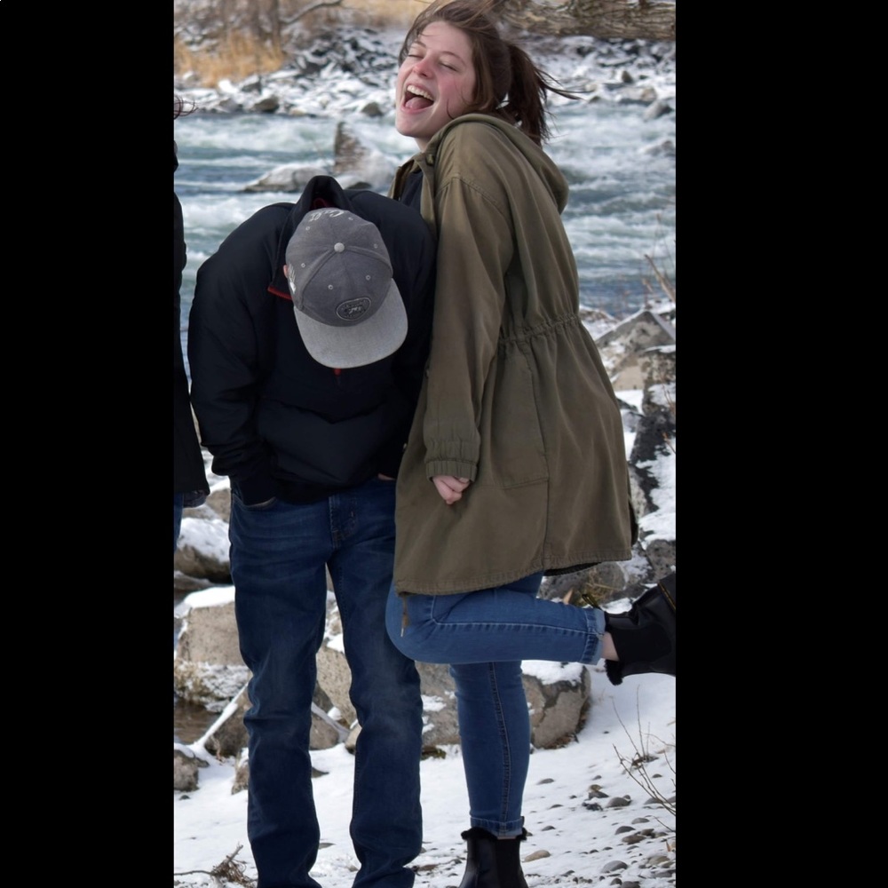 Meet your Posher, Chloe